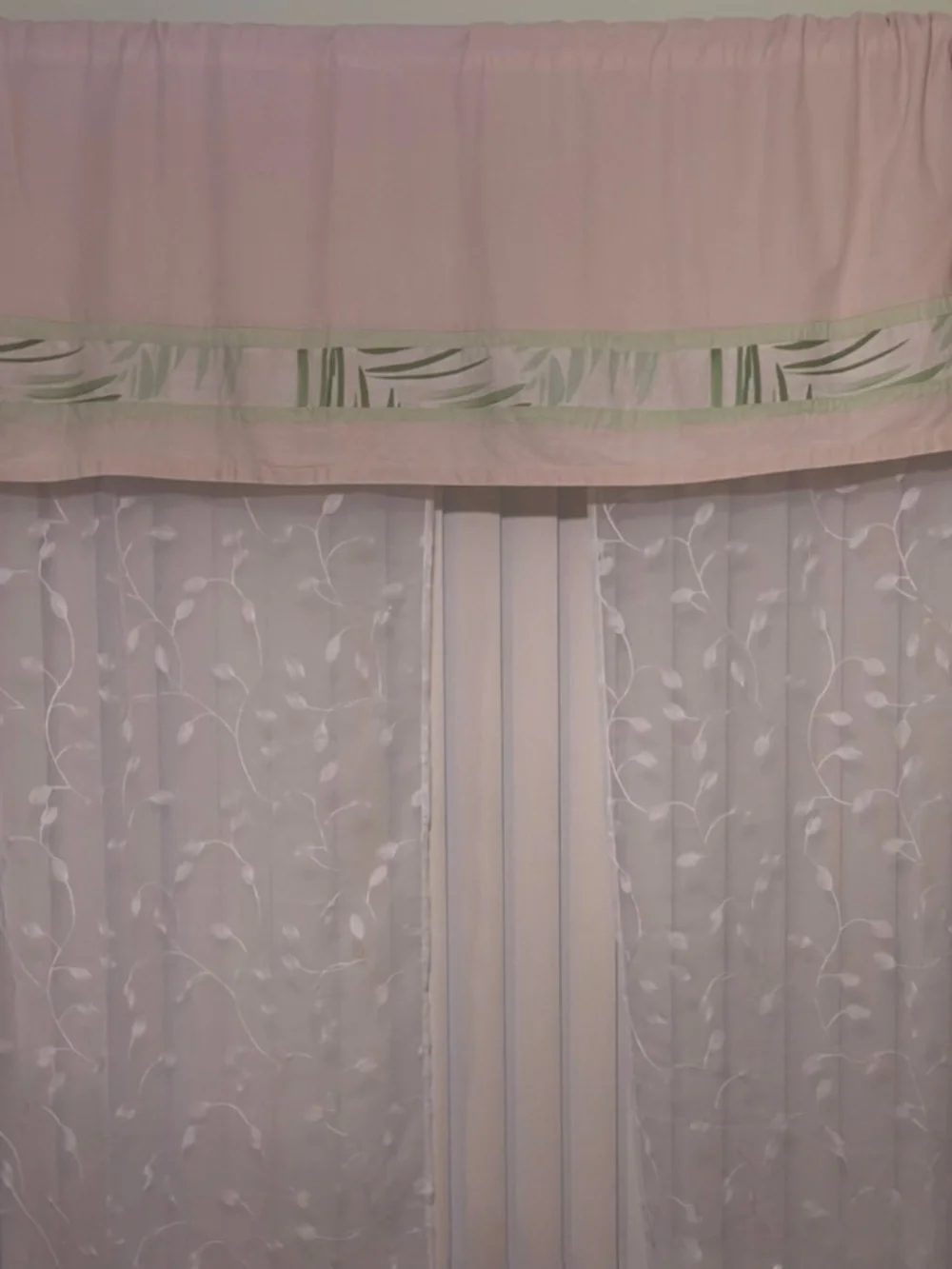 Beige/Green Leafy Long Lined Valance Window Treatment Curtain Tropical 76
